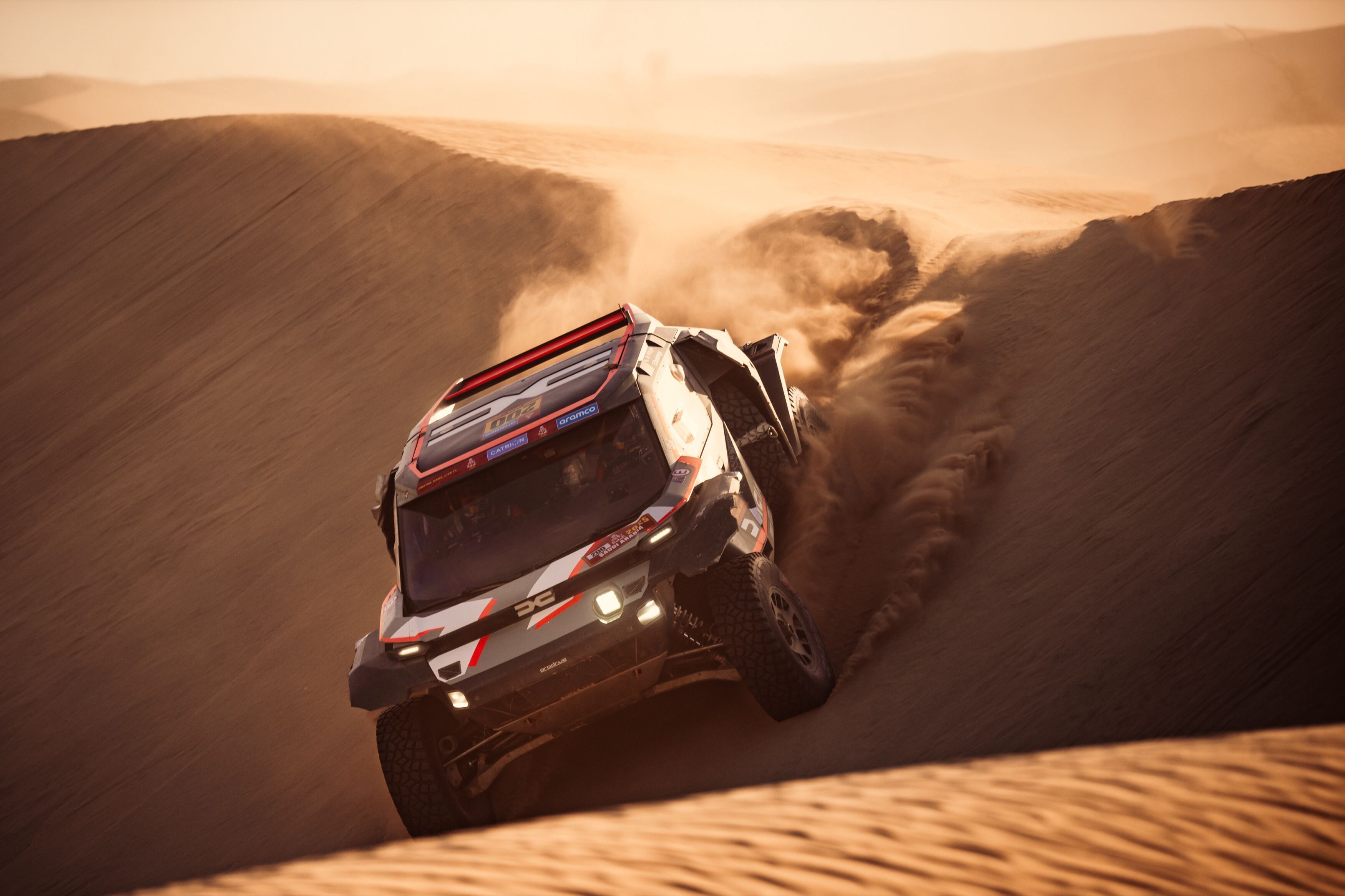 Dacia a făcut retrospectiva primului sezon în raliuri. Al-Attiyah: Uneori, mai și greșim - Poza 12