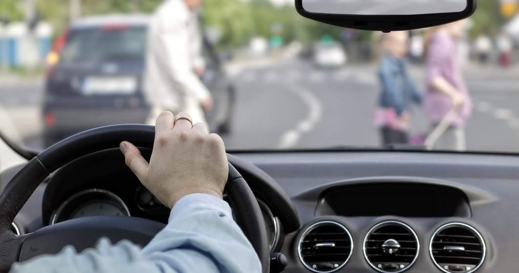 Șoferii români se cred atenți, dar jumătate au avut incidente evitate în ultima clipă din cauza neatenției