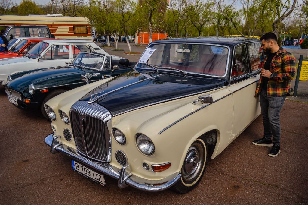 FOTO | Retroparada Primăverii: Ce am văzut la cea mai mare expoziție de mașini retro din țară - Imagine 29