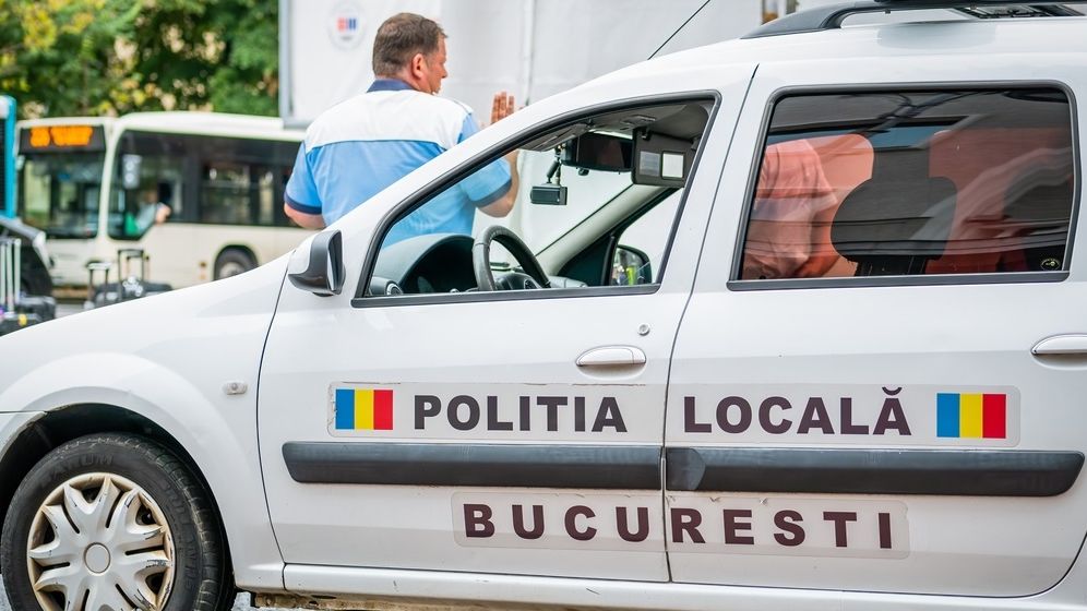 Nicușor Dan și Băluță au venit fiecare cu propriii polițiști și își dispută problema Planșeului Unirii