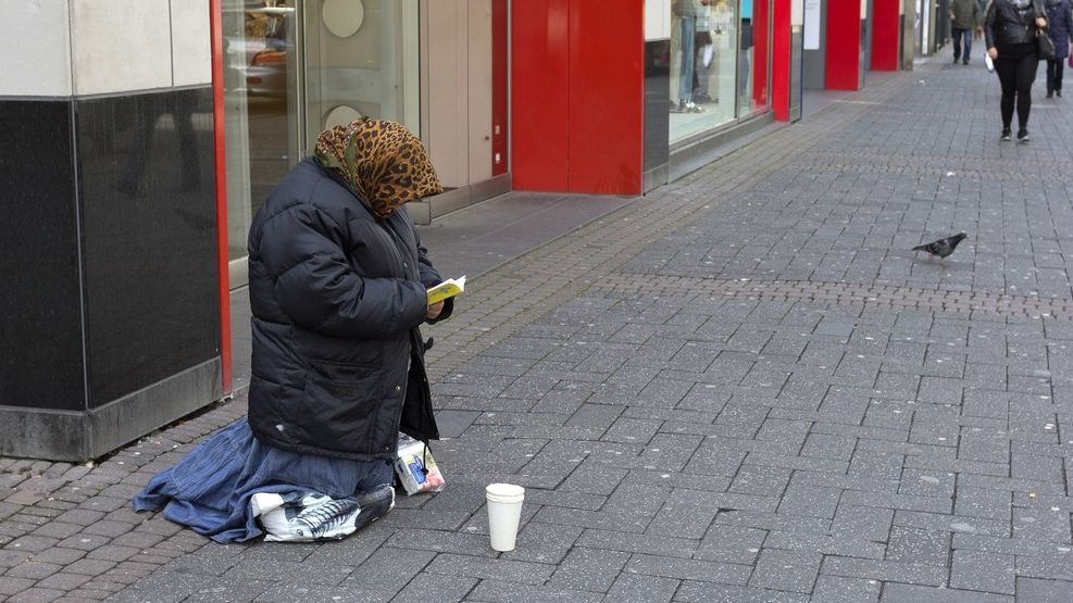 Un primar german s-a săturat de asistații sociali din România: ”Familii de 6 persoane care lucrează 5 ore pe lună și câștigă 2.700 euro”