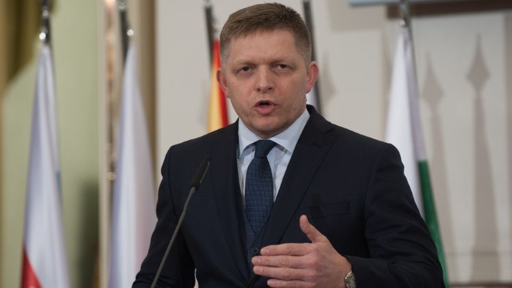 Robert Fico: Grupul Visegrad va respinge prin veto orice acord care limiteaza drepturile muncitorilor din Marea Britanie