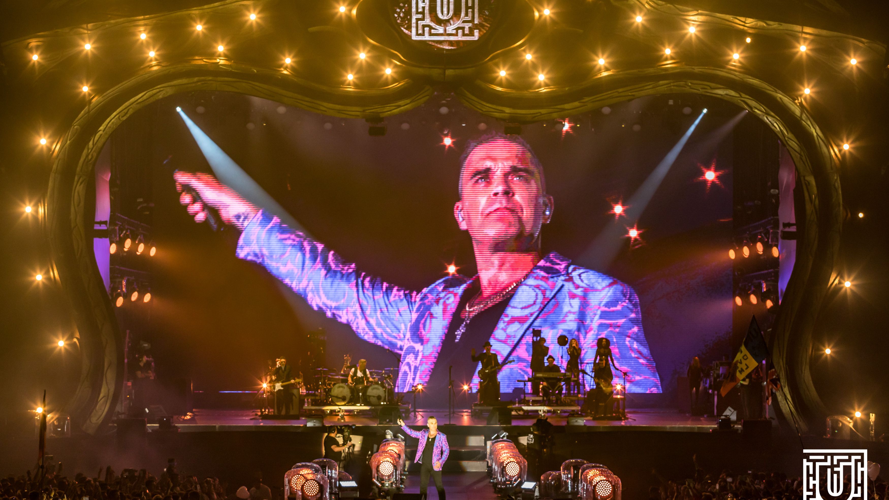 Peste 372.000 de festivalieri au participat la Untold 2019, cei mai multi in ultima seara, cand a concertat Robbie Williams