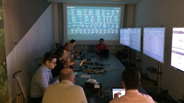 LIVE de la eMAG.ro, de Black Friday: EXCLUSIV din War Room-ul retailerului