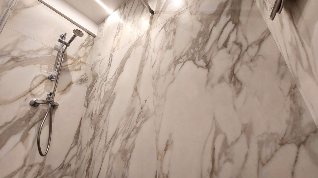 Cum arată o baie de 7.000 de euro și de ce costă atât - Imagine 13