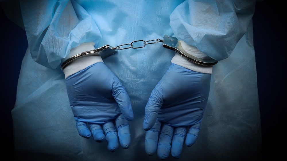 Anchetă DNA: Managerul Spitalului de Pneumoftiziologie din Bacău și responsabilul de achiziții, trimiși în judecată