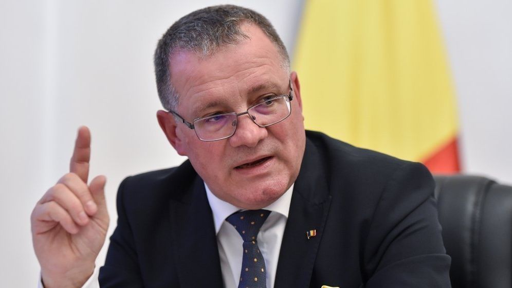 Guvernul adoptă schema de ajutor de stat pentru reducerea accizei la motorină și Programul Apicol