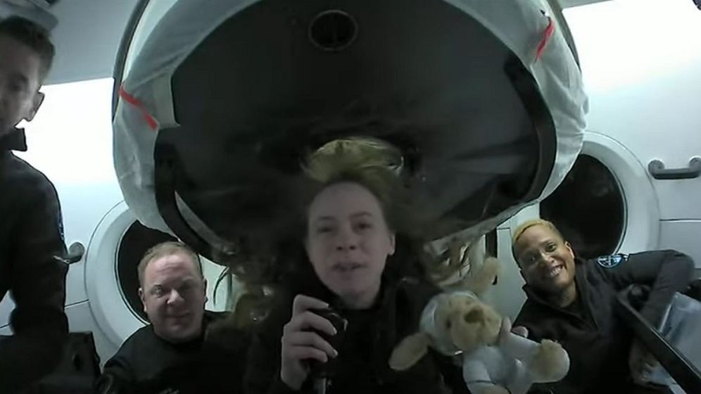 SpaceX: Cei patru pasageri civili au revenit pe Terra după trei zile în spaţiu