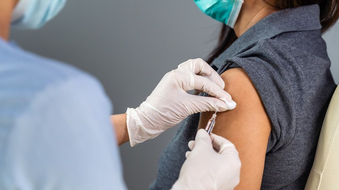 Cum te programezi pentru vaccinul anti-COVID-19: tot ce trebuie să știi