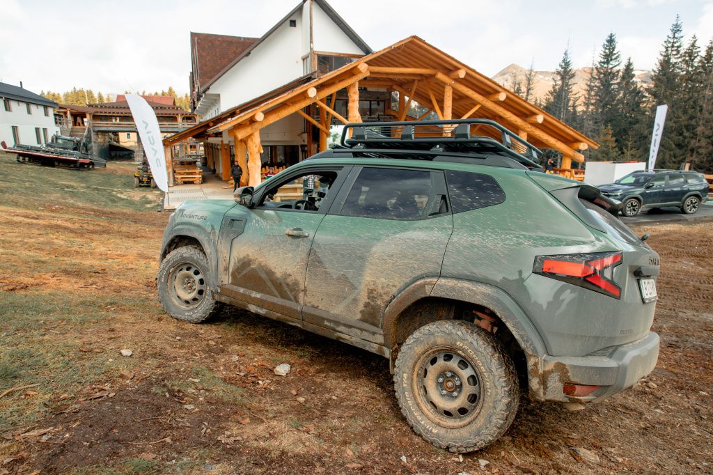 FOTO | Off-road cu una dintre cele mai rare Dacii, alături de echipa de la Dakar - Imagine 16