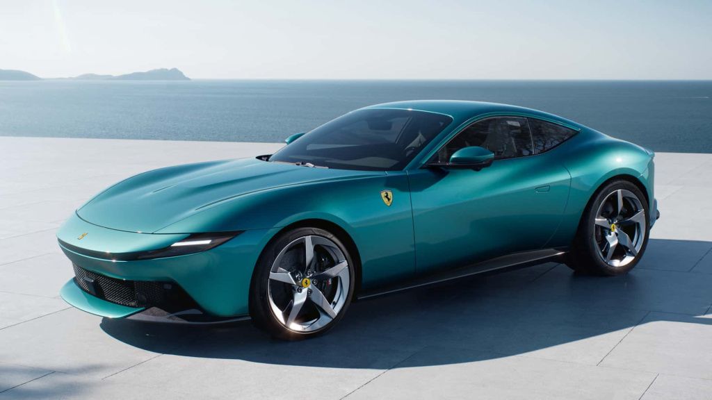 FOTO | Ferrari și-a prezentat noul model de buget. Are 4 locuri și un motor V8 - Imagine 17