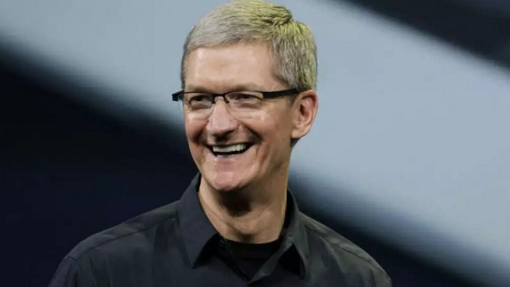 Schimbare la șefia Apple după 15 ani: Cine îi ia locul lui Tim Cook. Detalii despre noul CEO