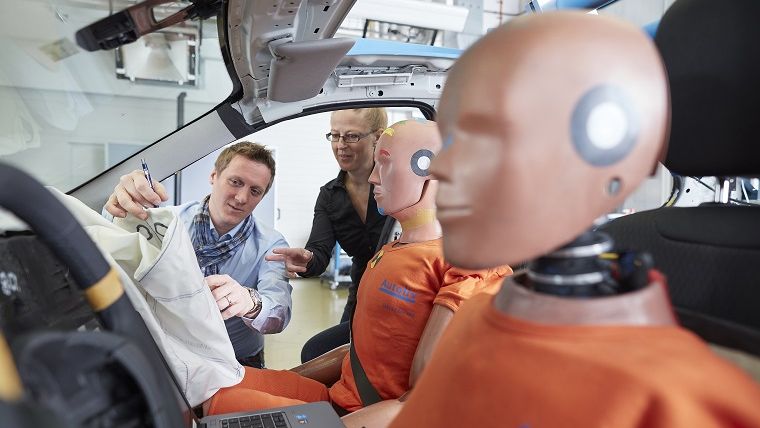 (Promo) Autoliv a deschis o noua divizie de electronice la Brasov! Compania recruteaza ingineri de dezvoltare si testare software!