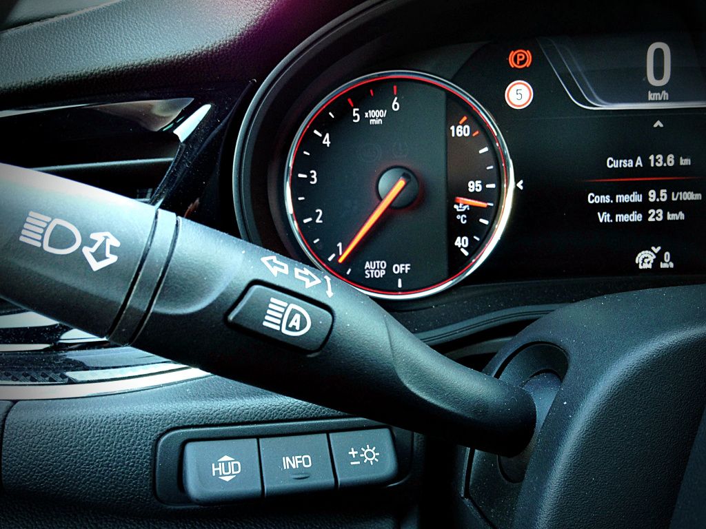 Opel Insignia Grand Sport - Imagine 8