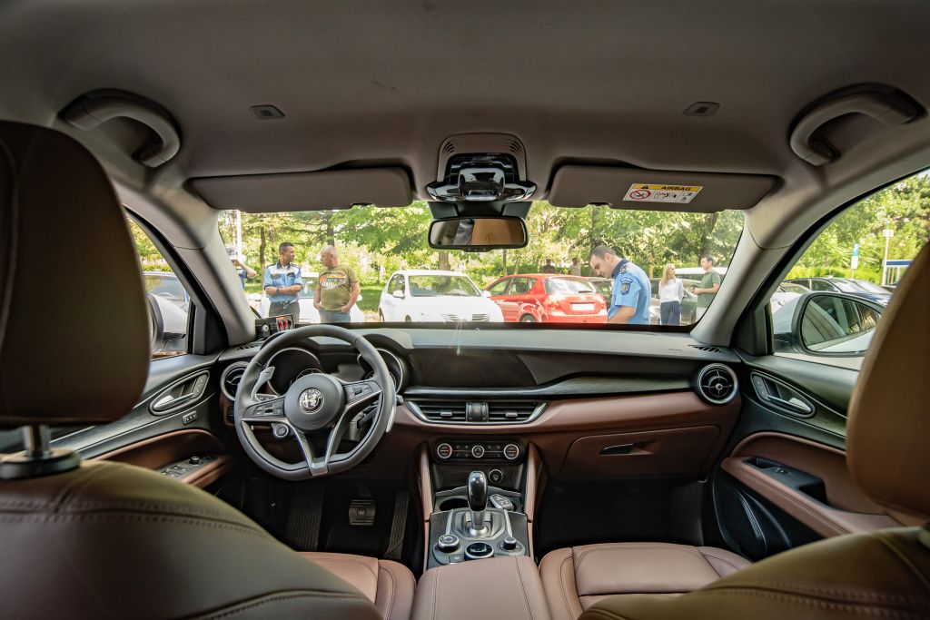 Alfa Romeo Stelvio - Imagine 4