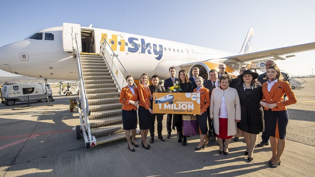 „Zboruri gratuite timp de un an”: Moldovenii de la HiSky au ajuns la pasagerul cu numărul un milion