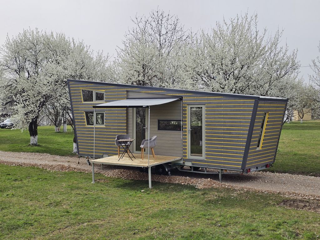 FOTO | Ai da garsoniera ta pe un Tiny House sau o casă modulară? Prețurile încep de la 7.000 de - Imagine 2