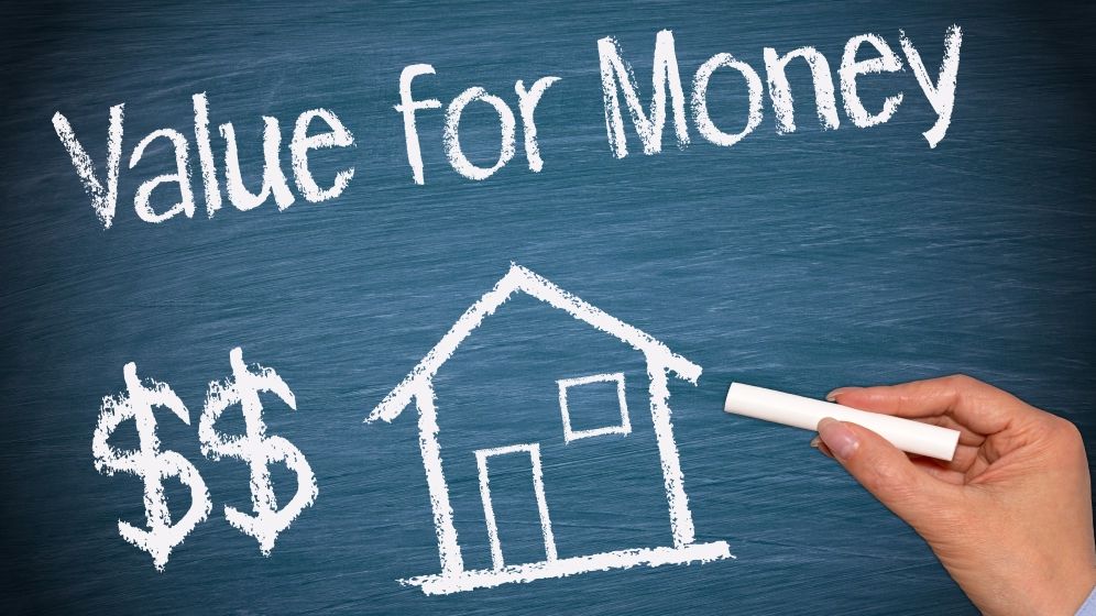 Romanii fac credite pe 30 ani pentru a profita de chiriile URIASE la apartamente