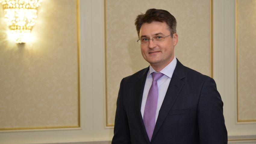 Managerul care a renuntat la Londra: Vreau sa dau ceva inapoi Romaniei!