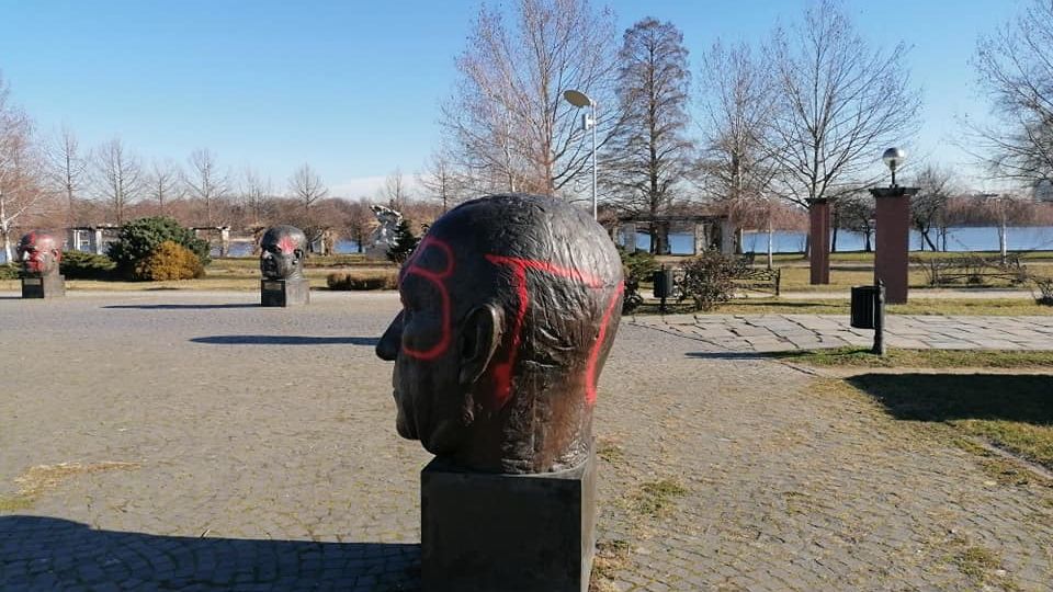 Monumentul Uniunii Europene din Herăstrău, vandalizat de extremiști