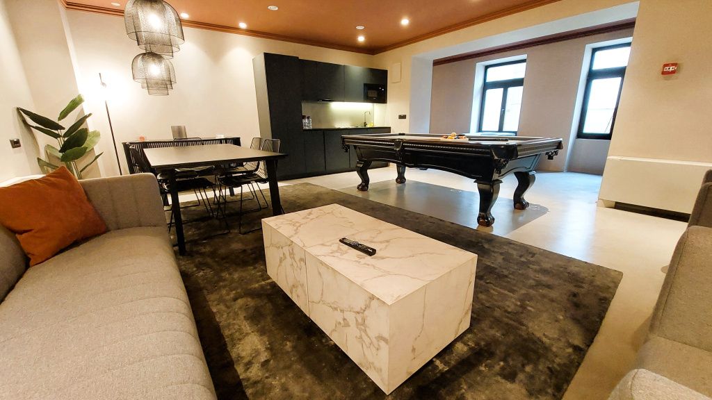 GALERIE FOTO | Cum arată apartamentele milionarei Anja Graf din centrul Capitalei - Imagine 46