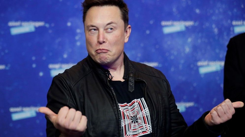 Dispută între Elon Musk și Jeff Bezos: Nu faci un serviciu publicului larg dacă paralizezi Starlink