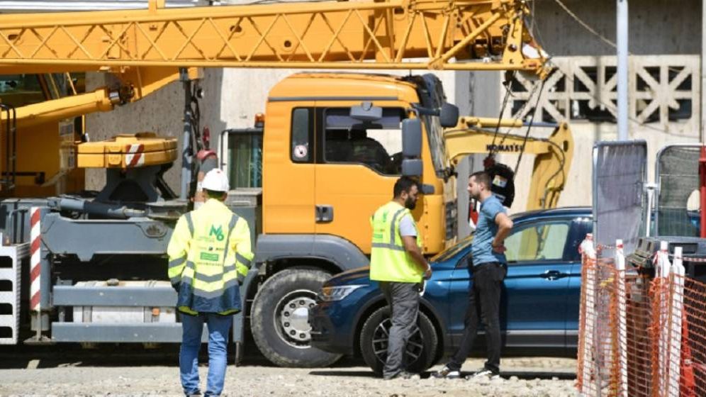 Explozie la metrou, la noua magistrală: un muncitor ar fi ajuns la spital