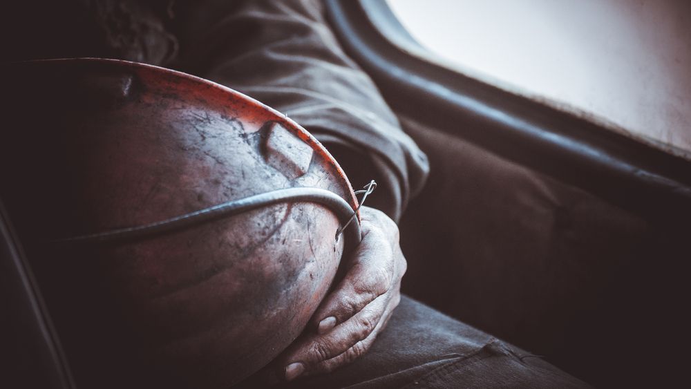 Gorj: Mineri din mai multe cariere ale CEO, in greva; luni - intalnire la Ministerul Energiei