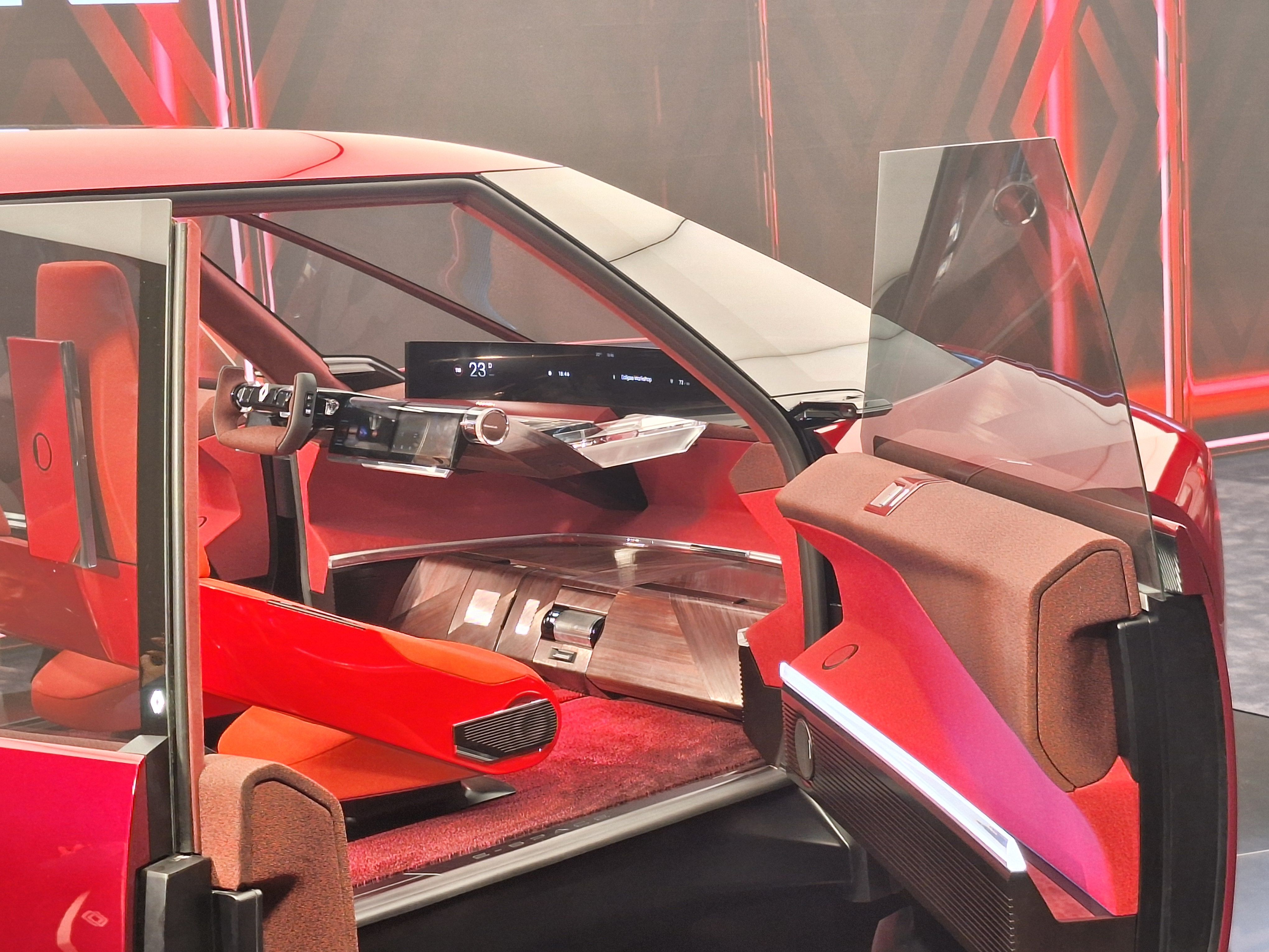 FOTO | Renault ar putea relansa segmentul monovolumelor în era electrică. Ce secrete ascunde conceptul E-Space - Poza 6