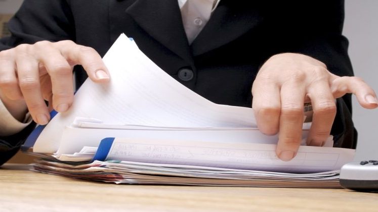 Influenta SRI asupra protestelor din tara, pe ordinea de zi a Comisiei de control la audierea lui Eduard Hellvig