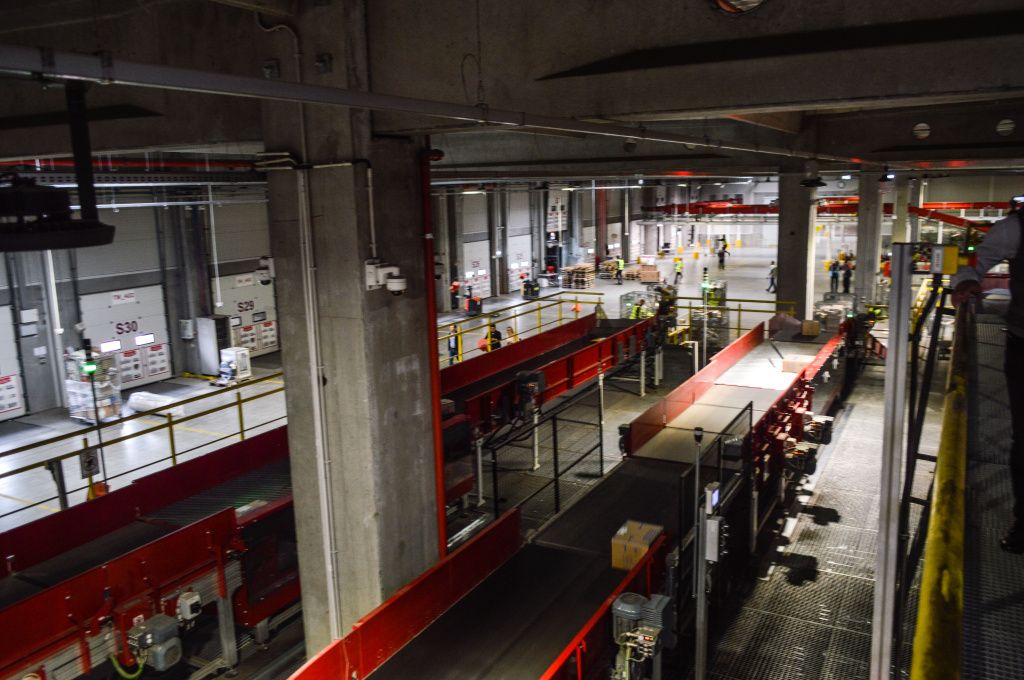 GALERIE FOTO | Cum arată cel mai mare centru logistic al Sameday - Imagine 56