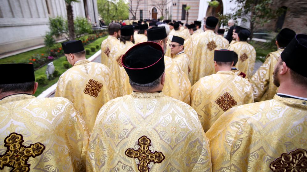 Biserica din Grecia nu vrea să se supună regulilor anti-COVID de Bobotează