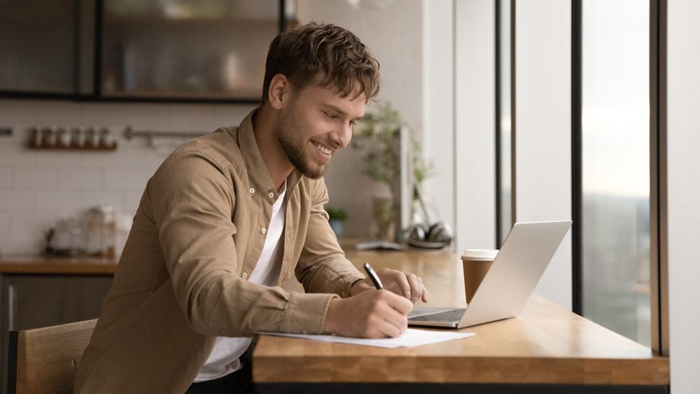 Cum să-ți echilibrezi situația financiară chiar și atunci când ai un salariu mic: 3 metode eficiente