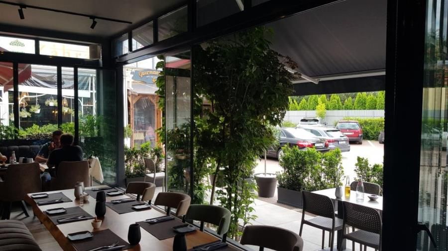Review restaurant George Butunoiu: Ferma Baciu, o steak-house pe măsura așteptărilor bogaților locatari din Pipera Voluntari