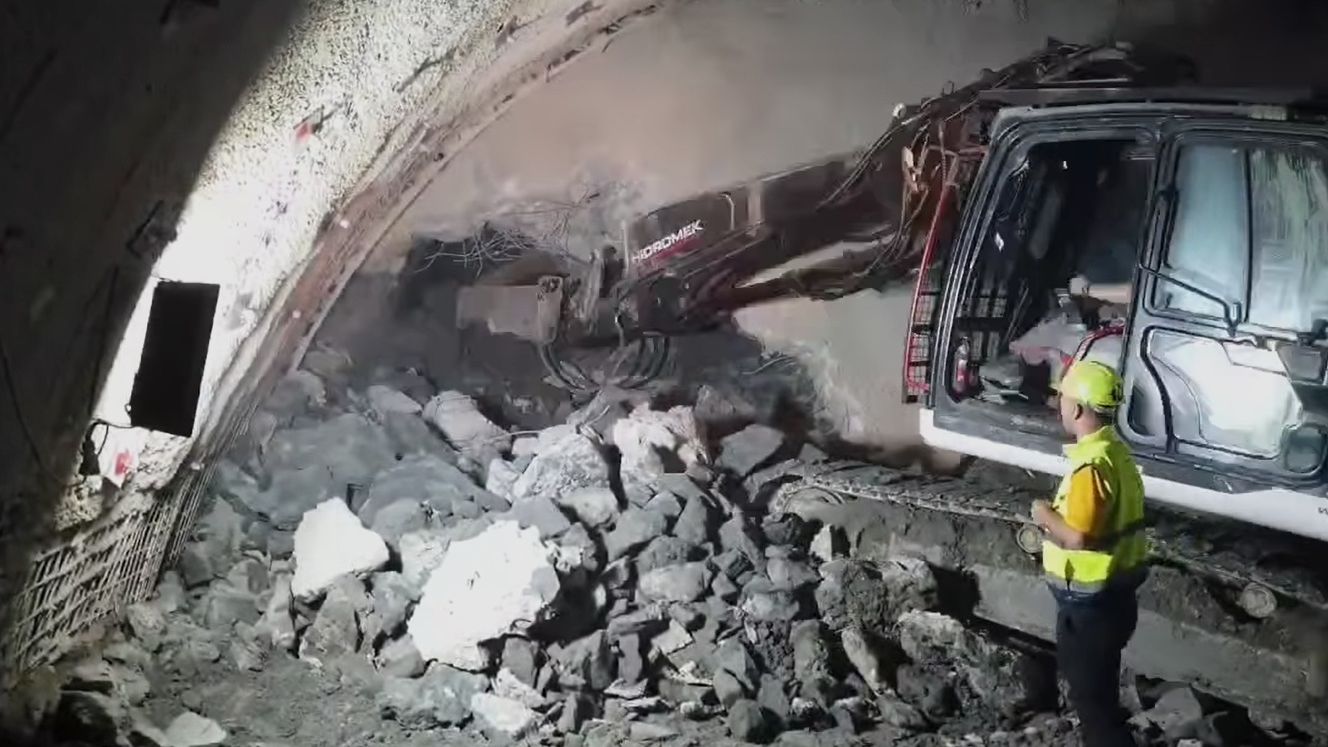 Un tunel important de pe Autostrada A1 Lugoj - Deva, mai aproape de finalizare. Când se deschide circulația pe Lotul 2