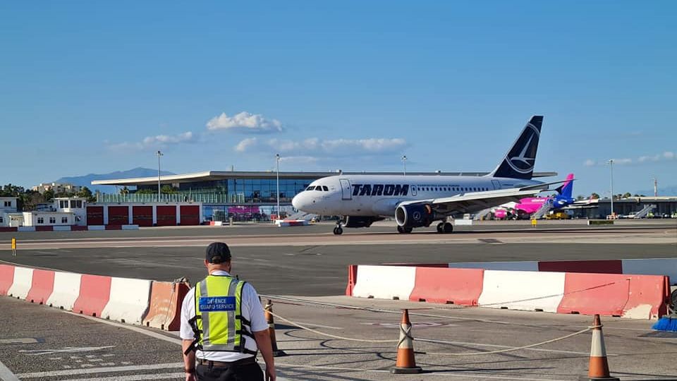 Surse G4Media: Pilotul unei aeronave Tarom a intrat în stop cardio-respirator