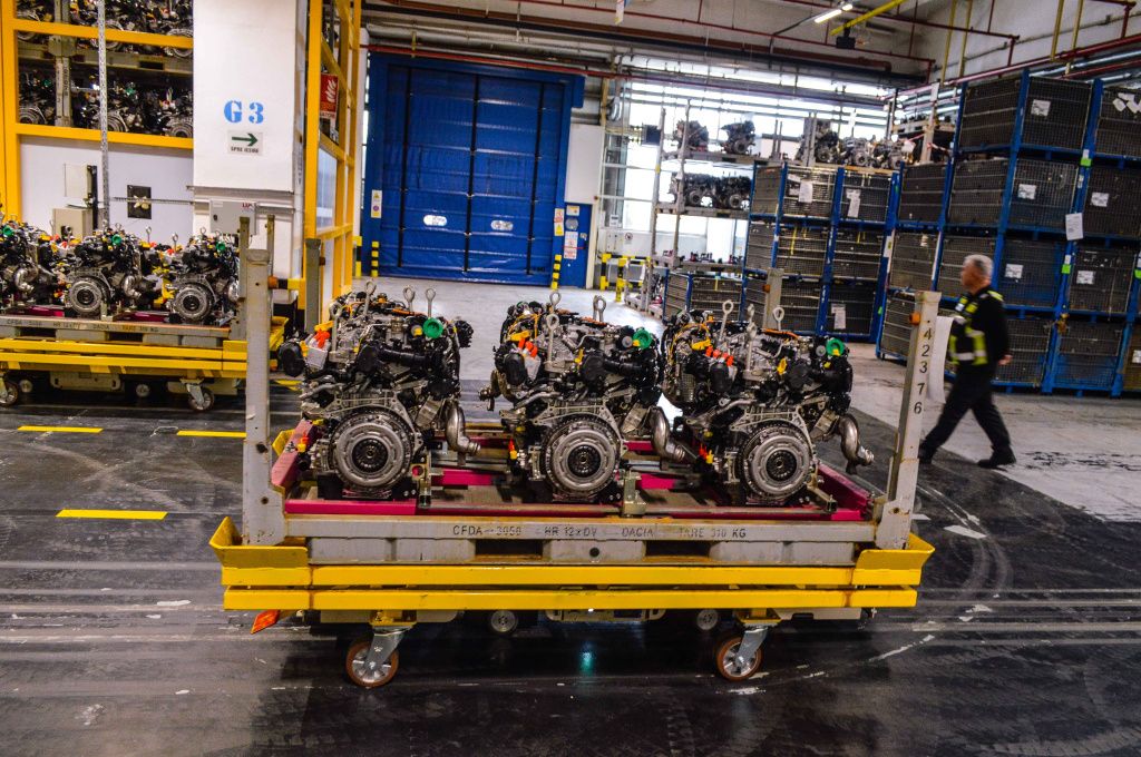 [FOTO] Care sunt secretele noului motor hibrid dezvoltat integral în România și folosit de Dacia - Imagine 6