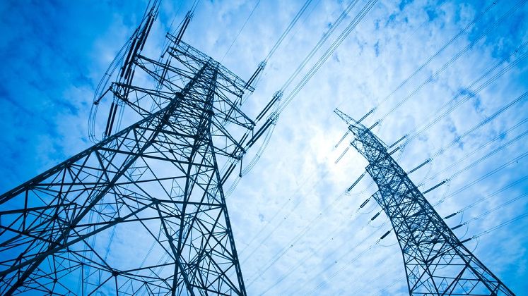 Peste 150.000 de familii din Romania au ramas fara curent electric din cauza fenomenelor meteo