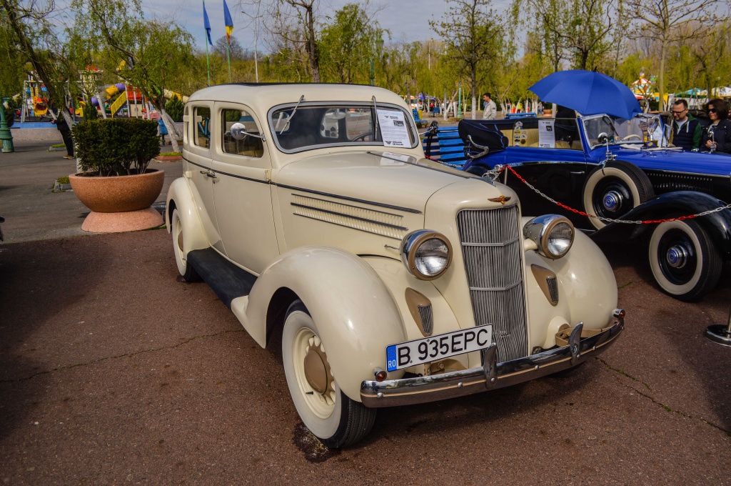 FOTO | Retroparada Primăverii: Ce am văzut la cea mai mare expoziție de mașini retro din țară - Imagine 46