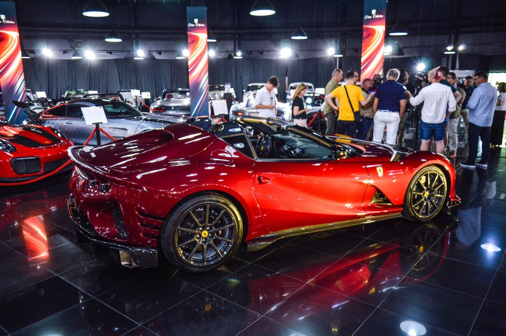 GALERIE FOTO | Țiriac Collection are un nou Ferrari cu peste 800 de cai putere și un preț de apro - Imagine 8