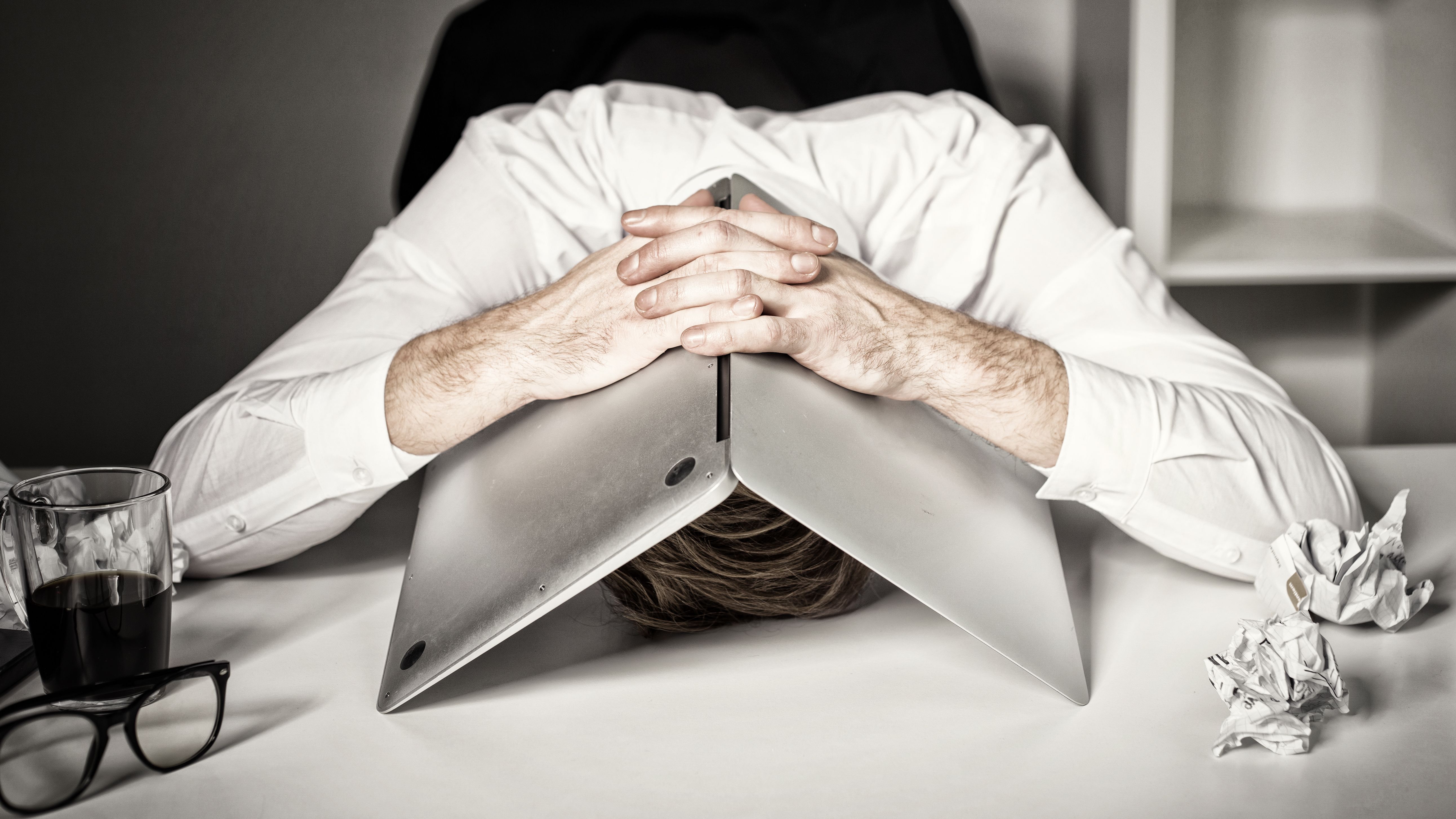 Angajații la limită, liderii în negare. Ce spune burnout-ul despre maturitatea organizațiilor