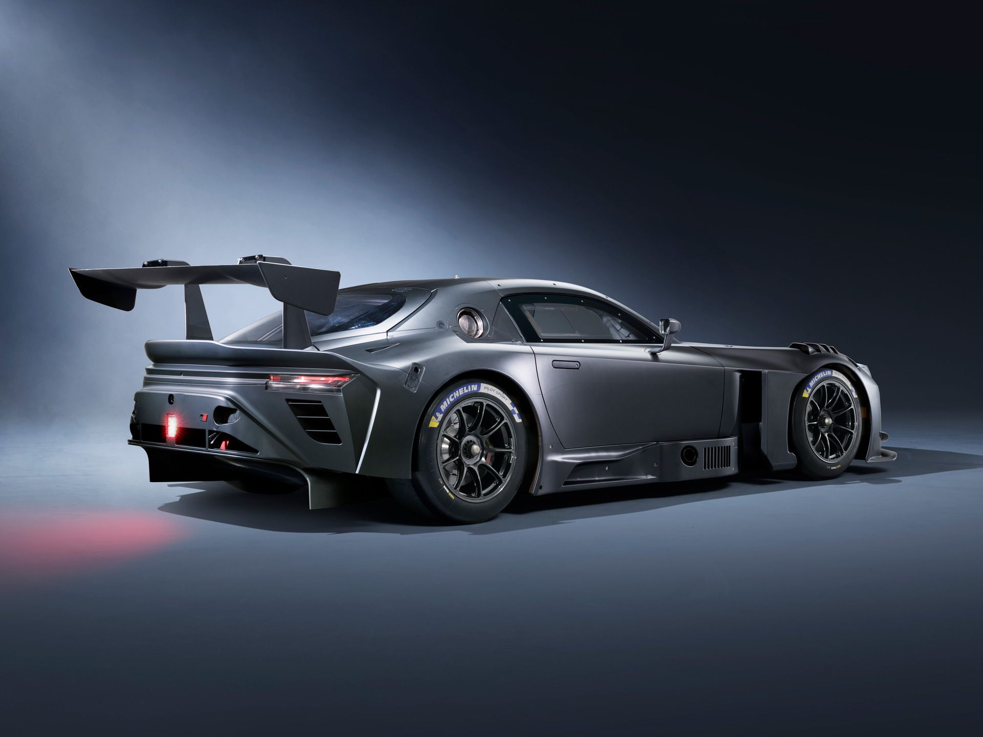 FOTO | Toyota prezintă GR GT, un supercar hibrid cu 650 cai putere. Lexus pregătește alternativa electrică - Poza 10