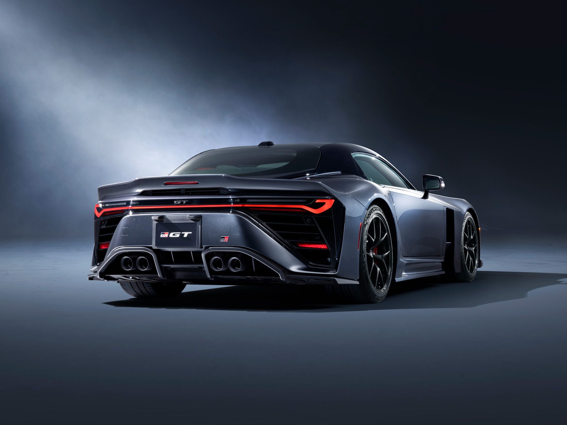 FOTO | Toyota prezintă GR GT, un supercar hibrid cu 650 cai putere. Lexus pregătește alternativa electrică - Poza 2