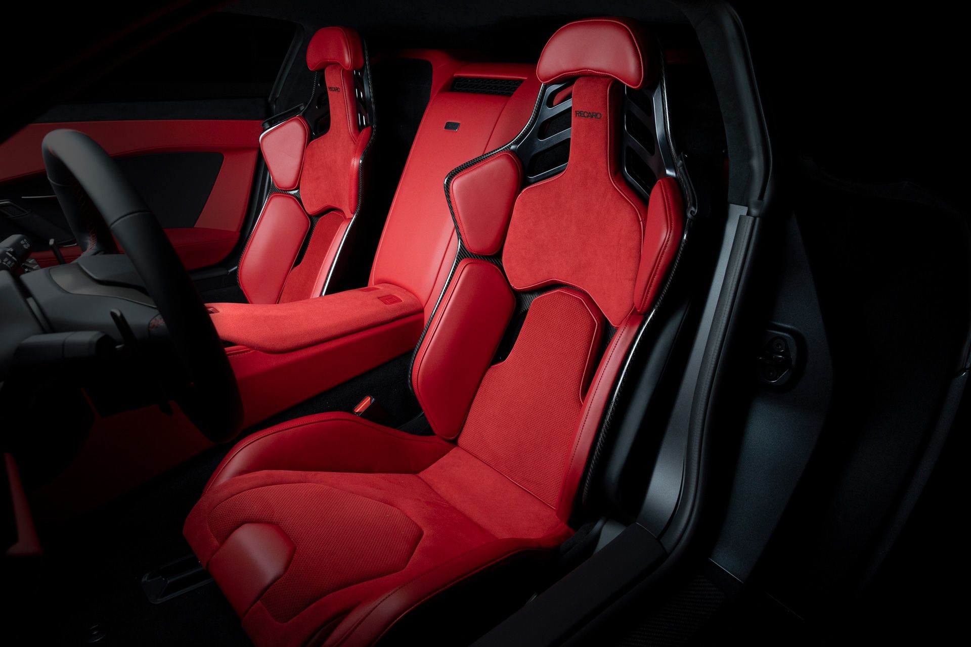 FOTO | Toyota prezintă GR GT, un supercar hibrid cu 650 cai putere. Lexus pregătește alternativa electrică - Poza 5