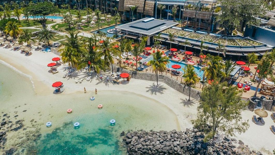 GALERIE FOTO | Cum arată hotelul din Mauritius pentru care doi români au plătit 20.000 de euro pentru o săptămână de cazare