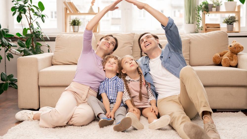 Asigurările care ar trebui să se protejeze financiar o familie cu venituri medii