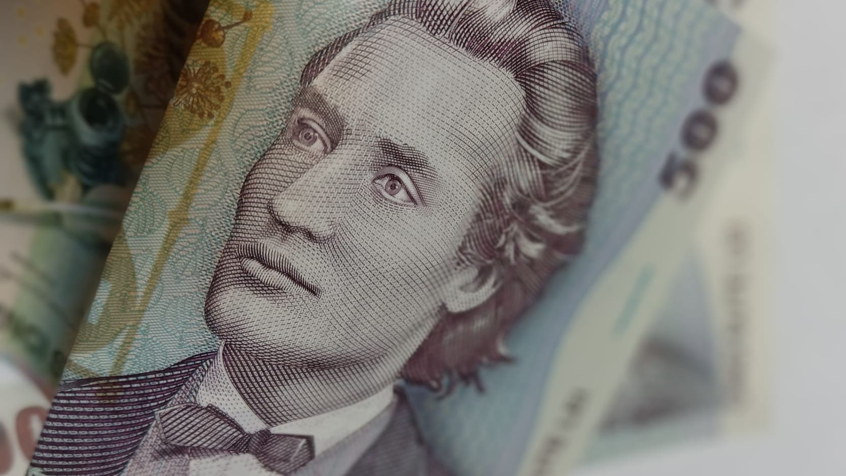 Cât a câștigat de-a lungul vieții Mihai Eminescu. A fost sărac poetul, care mereu se plângea de ”lipsă deplină de bani”?