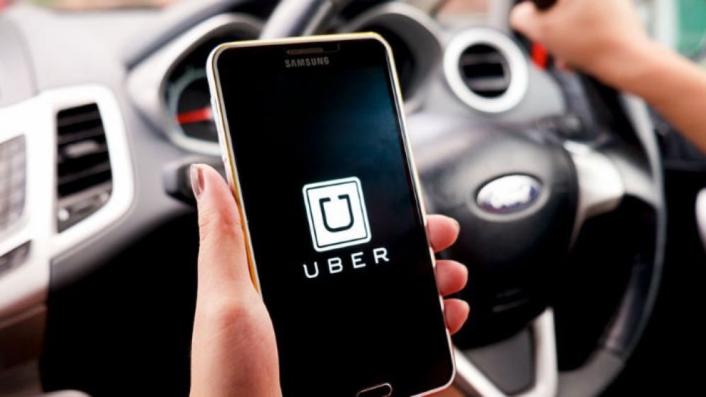 Uber si Bolt anunta ca ii sustin financiar si juridic pe soferii care vor avea dificultati