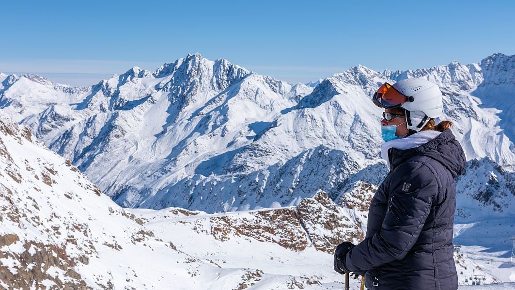 Austria revine la măsurile de restricţie. Măştile devin din nou obligatorii