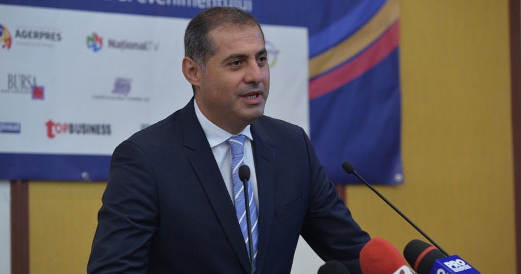 Jianu: Societatea trece de la meteo-dependenţă la politico-dependenţă; în Marea Britanie se vorbeşte despre vreme, în România despre politică